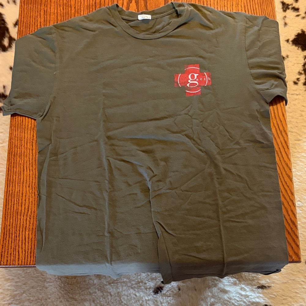 Garth Brooks Nashville 10 Benefit Shirt - Size L